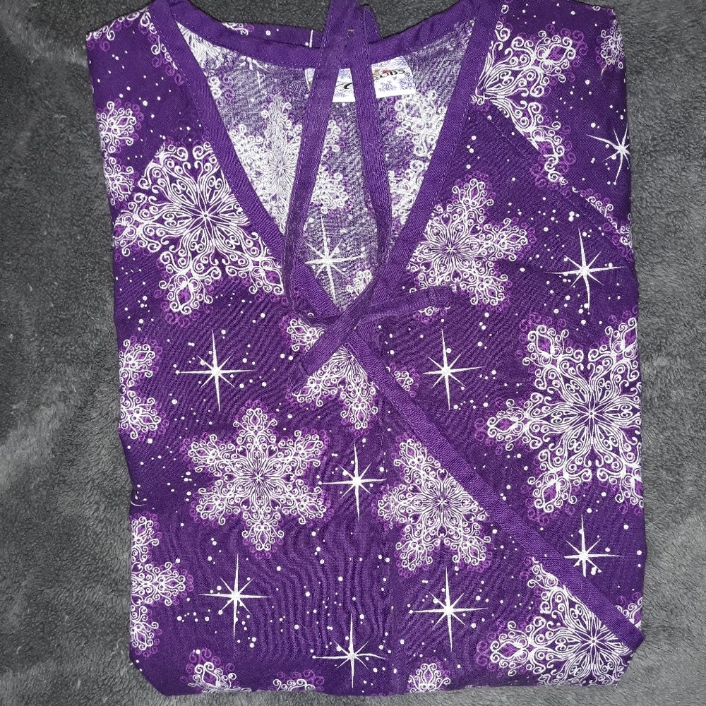 UA Scrub top